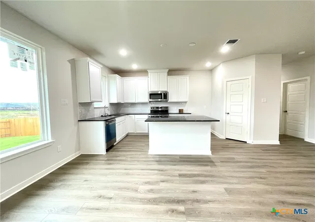 Photo 3 of Single family home for sale at 362 Pathfinder Dr, Copperas Cove, TX 76522 | MLS# 618986 | Listing updated on 2026-10-06