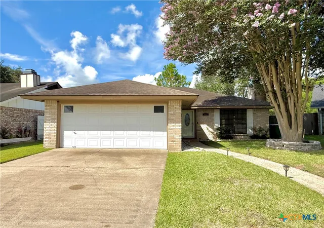 1st image of 505 Camelot Dr, Victoria, TX 77901 | MLS# 619033