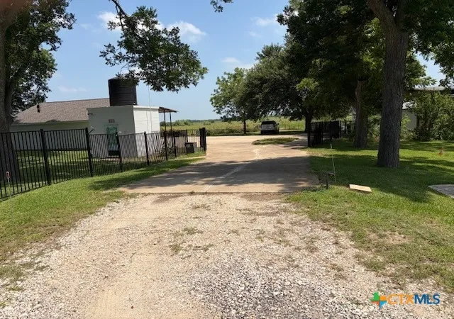 Photo 3 of House for sale at 880 County Rd 311, Jarrell, TX 76537 | MLS# 618365 | Listing updated on 2026-07-08