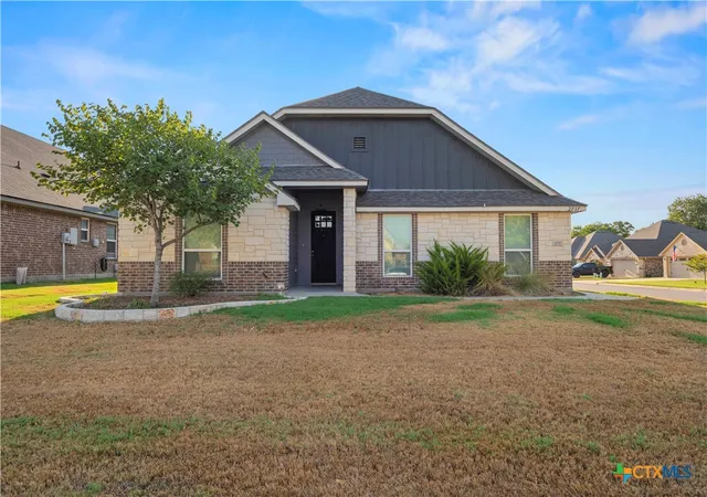 Photo 2 of Single family home for sale at 2737 Paisley Dr, Temple, TX 76502 | MLS# 619106 | Listing updated on 2026-09-27