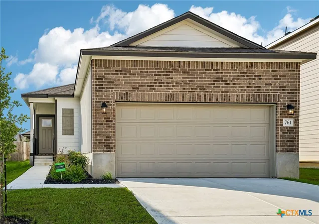 Photo 2 of Single family home for sale at 761 Whitman St, New Braunfels, TX 78130 | MLS# 619132 | Listing updated on 2026-07-09
