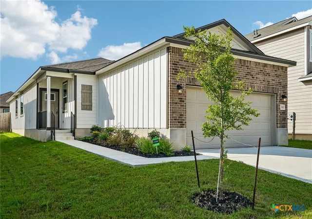 Photo 3 of Single family home for sale at 761 Whitman St, New Braunfels, TX 78130 | MLS# 619132 | Listing updated on 2026-07-09