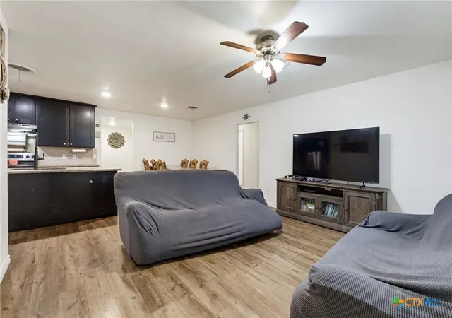 5th image of 111 Cottonwood Dr, Gatesville, TX 76528 | MLS# 619148