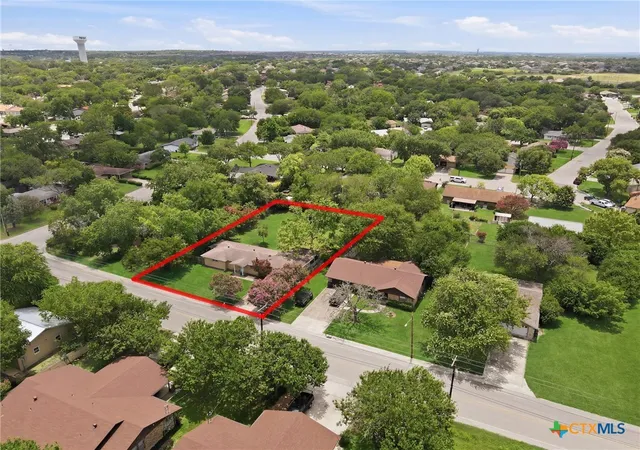 4th image of 1032 S Mesquite Ave, New Braunfels, TX 78130 | MLS# 619231