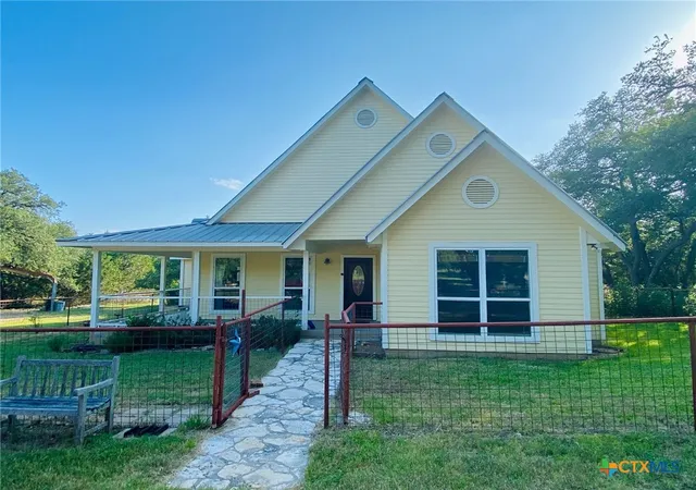 Photo 2 of Single family home for sale at 306 Plainview Rd, Wimberley, TX 78676 | MLS# 619242 | Listing updated on 2026-07-29