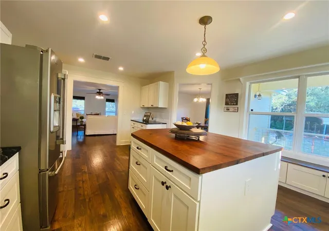 Photo 3 of Single family home for sale at 306 Plainview Rd, Wimberley, TX 78676 | MLS# 619242 | Listing updated on 2026-07-29