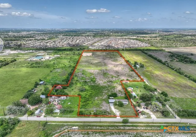 Land for sale at 521 Ron Rd, Marion, TX 78124 | MLS# 619255