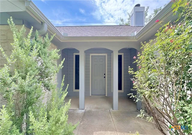 3rd image of 902 Jasmine Trl, Georgetown, TX 78626 | MLS# 618764