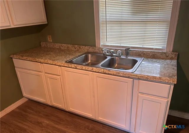 3rd image of 932 Anderson, Seguin, TX 78155 | MLS# 619249