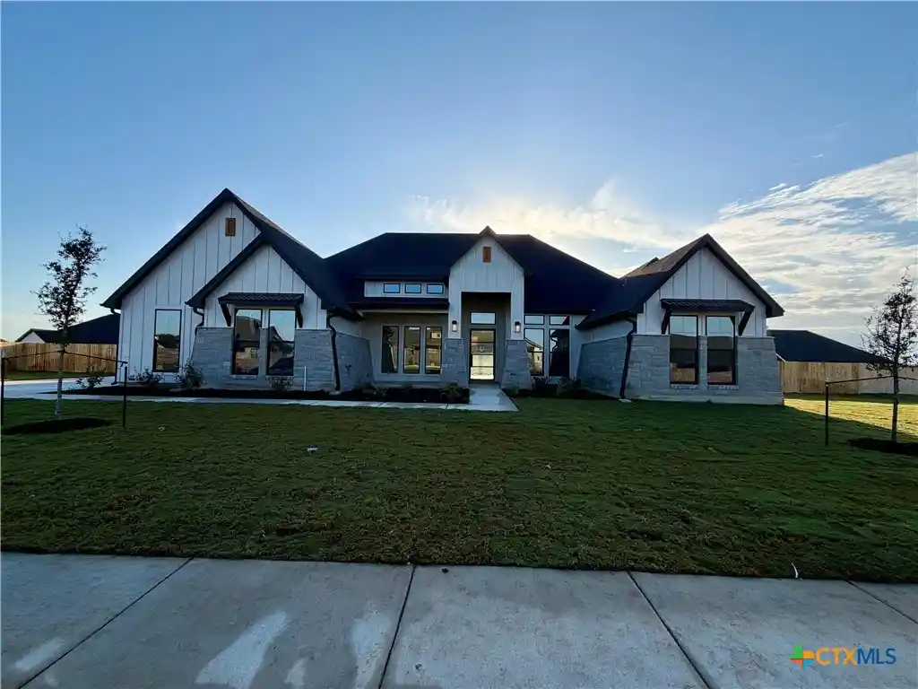 Single family home for sale at 6762 Kings Ml Dr, Salado, TX 76571 | MLS# 618983