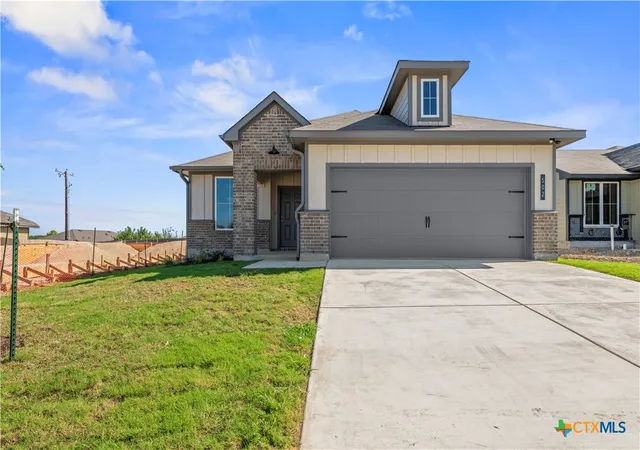 1st image of 502 University Ave, Troy, TX 76579 | MLS# 619351