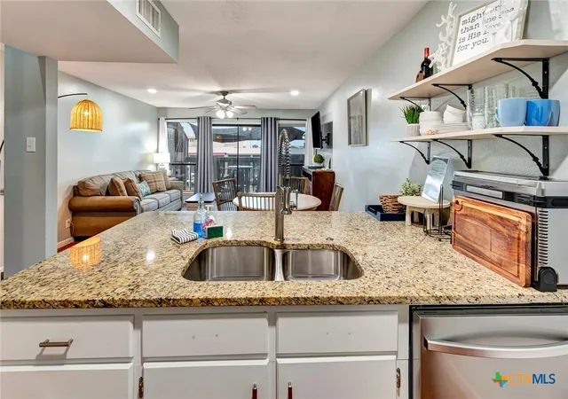 5th image of 462 N 15Th Street Unit #2 Cvs, Port O Connor, TX 77982 | MLS# 619364