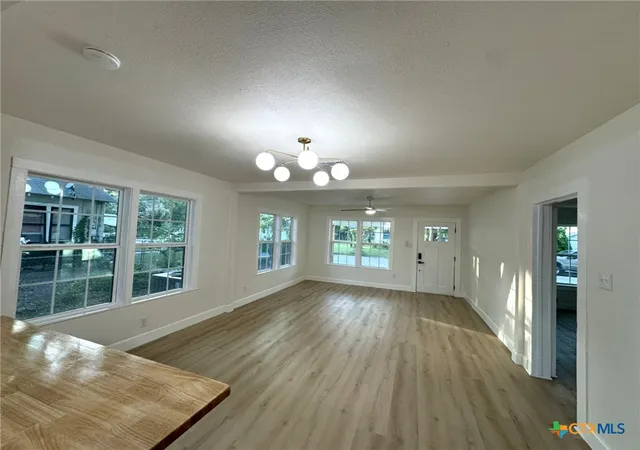 5th image of 621 E Gonzales St, Seguin, TX 78155 | MLS# 619262