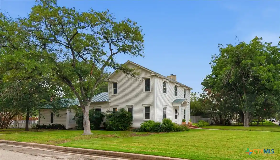 Photo 2 of Sale Pending at 952 Bismark St, Seguin, TX 78155 | MLS# 619368 | Listing updated on 2026-10-27