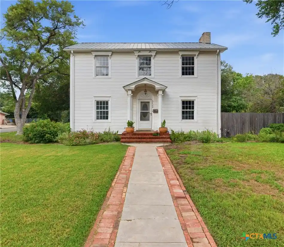 Photo 3 of Sale Pending at 952 Bismark St, Seguin, TX 78155 | MLS# 619368 | Listing updated on 2026-10-27