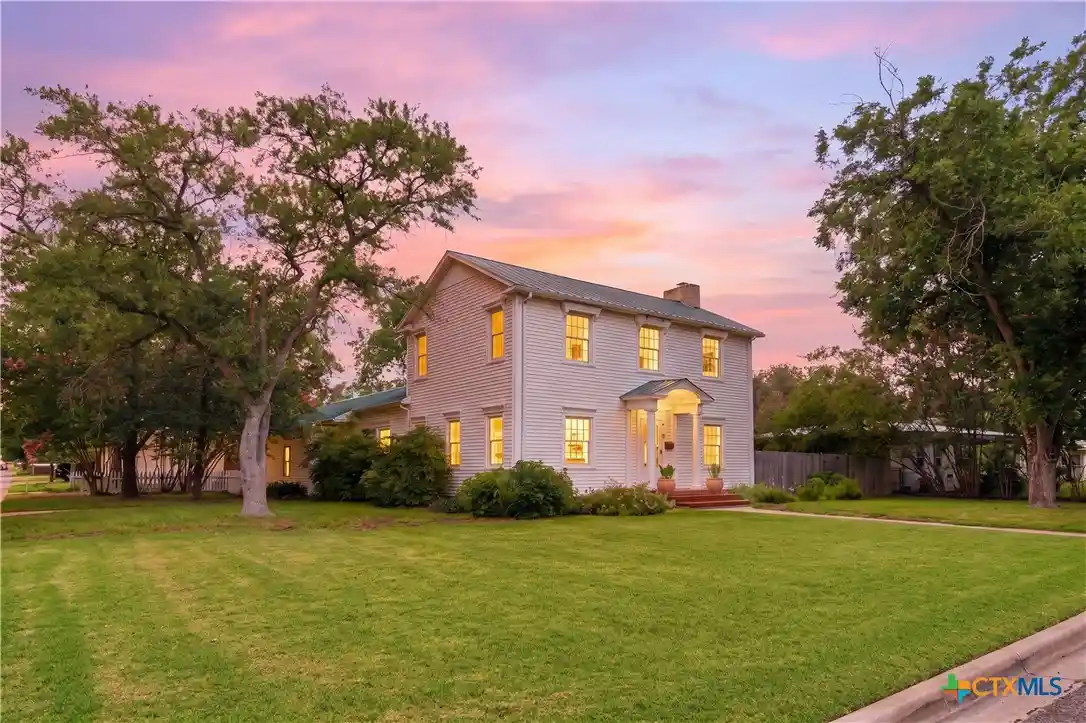Photo 3 of Sale Pending at 952 Bismark St, Seguin, TX 78155 | MLS# 619368 | Listing updated on 2026-10-27
