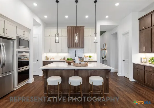 2nd image of 12426 Mulholland Dr, San Antonio, TX 78254 | MLS# 619319