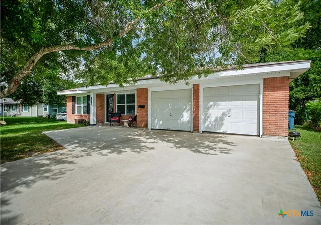 3rd image of 115 Burnet St, Port Lavaca, TX 77979 | MLS# 619404