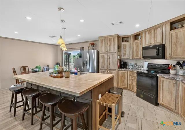 3rd image of 418 Private Road 1505, Bandera, TX 78003 | MLS# 619440