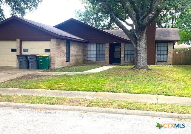 1st image of 407 Ivanhoe Dr, Victoria, TX 77901 | MLS# 619485