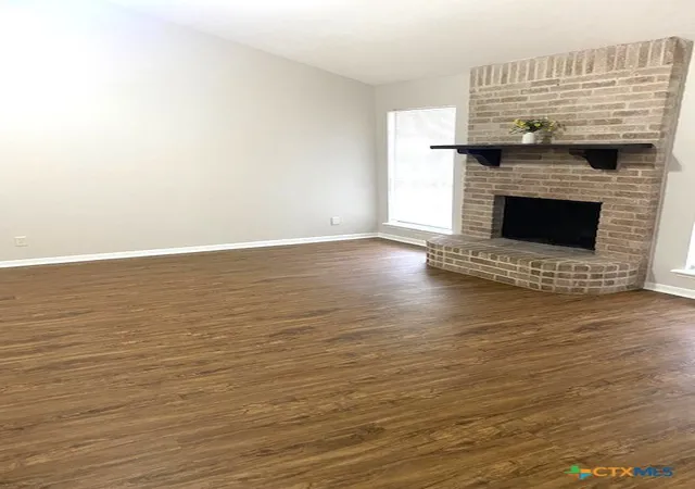 3rd image of 407 Ivanhoe Dr, Victoria, TX 77901 | MLS# 619485