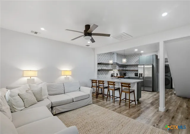 3rd image of 502 W Houston Ave, Seadrift, TX 77983 | MLS# 617978
