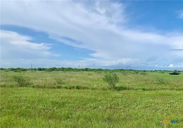 3rd image of 483 Shin Oak Rd, Victoria, TX 77904 | MLS# 619277