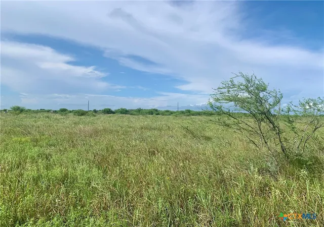 5th image of 483 Shin Oak Rd, Victoria, TX 77904 | MLS# 619277