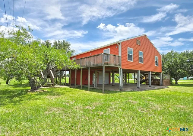 4th image of 205 Buckskin Dr, Palacios, TX 77465 | MLS# 619656