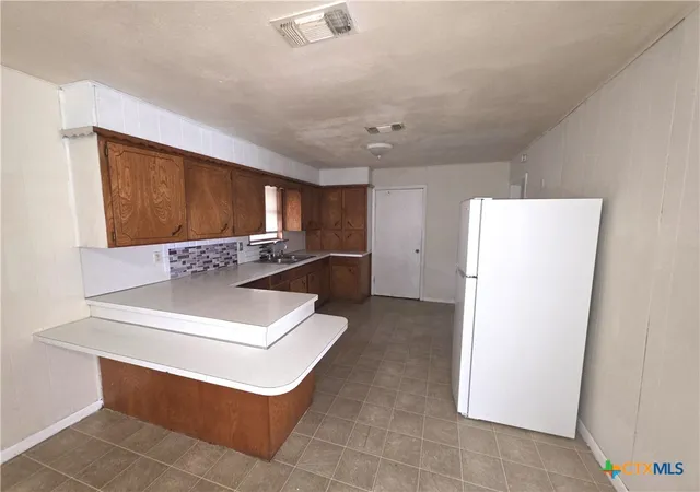 Photo 3 of Single family home for sale at 1411 Redondo Dr, Killeen, TX 76541 | MLS# 619529 | Listing updated on 2026-07-14