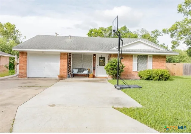 1st image of 1608 Bexar Ave, Victoria, TX 77901 | MLS# 619685