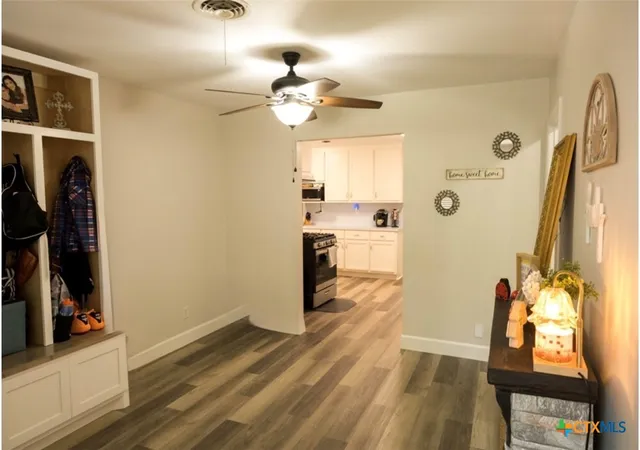 2nd image of 1608 Bexar Ave, Victoria, TX 77901 | MLS# 619685