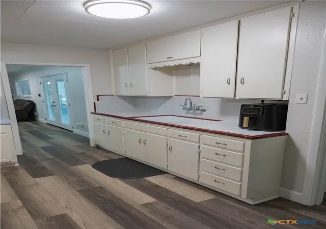 4th image of 1608 Bexar Ave, Victoria, TX 77901 | MLS# 619685