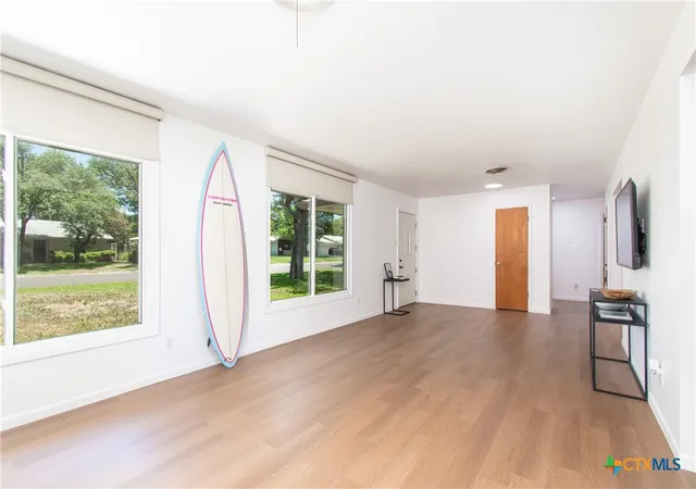 Photo 3 of Single family home for sale at 307 W Welton Ave, Temple, TX 76501 | MLS# 619688 | Listing updated on 2026-07-15