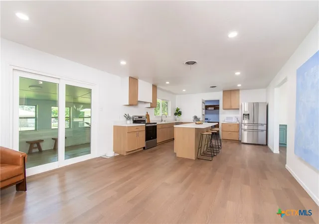 Photo 4 of Single family home for sale at 307 W Welton Ave, Temple, TX 76501 | MLS# 619688 | Listing updated on 2026-07-15