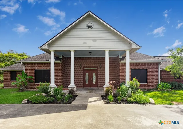 Photo 1 of Single family home for sale at 438 Westpark Ave, Victoria, TX 77905 | MLS# 619584 | Listing updated on 2026-07-15