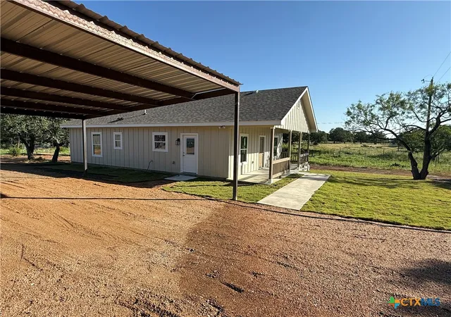 Photo 3 of Single family home for sale at 1882 County Rd 1154, Lampasas, TX 76550 | MLS# 619487 | Listing updated on 2026-07-31