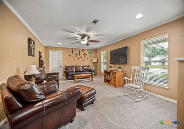 3rd image of 305 W Division St, Edna, TX 77957 | MLS# 619716