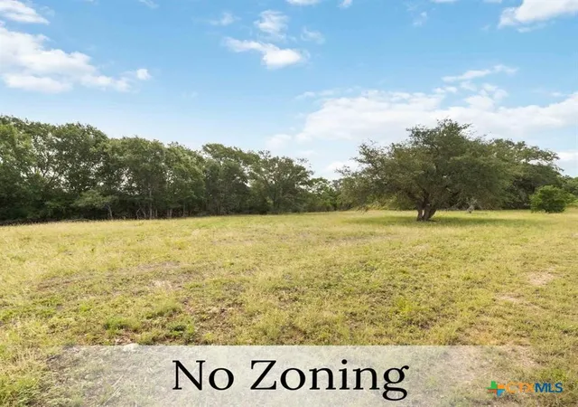 2nd image of 227 Henderson Ln, Lockhart, TX 78644 | MLS# 619739