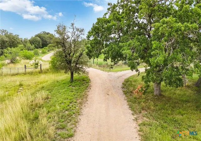 3rd image of 227 Henderson Ln, Lockhart, TX 78644 | MLS# 619739