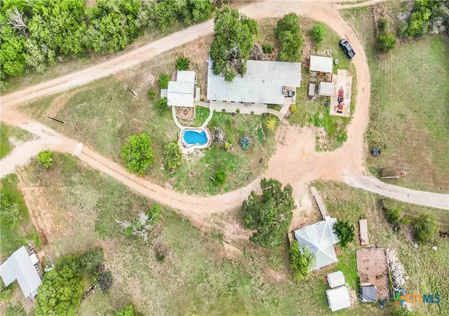 4th image of 227 Henderson Ln, Lockhart, TX 78644 | MLS# 619739