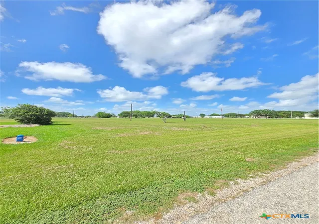 4th image of Lot 1451 Curlew Dr, Palacios, TX 77465 | MLS# 619796