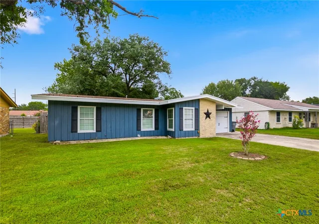 2nd image of 4605 Camellia St, Victoria, TX 77904 | MLS# 619857