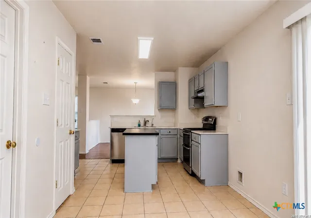 Photo 3 of Single family home for sale at 9818 Copper Elm Dr, Converse, TX 78109 | MLS# 619894 | Listing updated on 2026-09-18