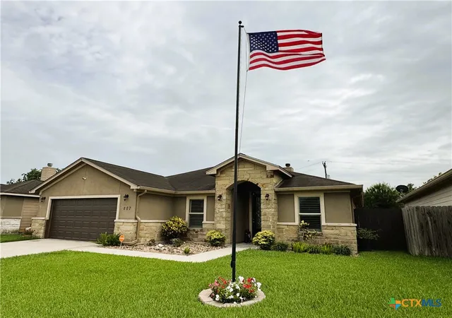 Photo 1 of Single family home for sale at 207 Secretariat Dr, Victoria, TX 77901 | MLS# 619893 | Listing updated on 2026-07-31