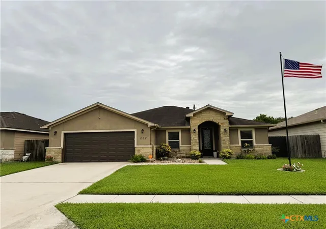 Photo 2 of Single family home for sale at 207 Secretariat Dr, Victoria, TX 77901 | MLS# 619893 | Listing updated on 2026-07-31