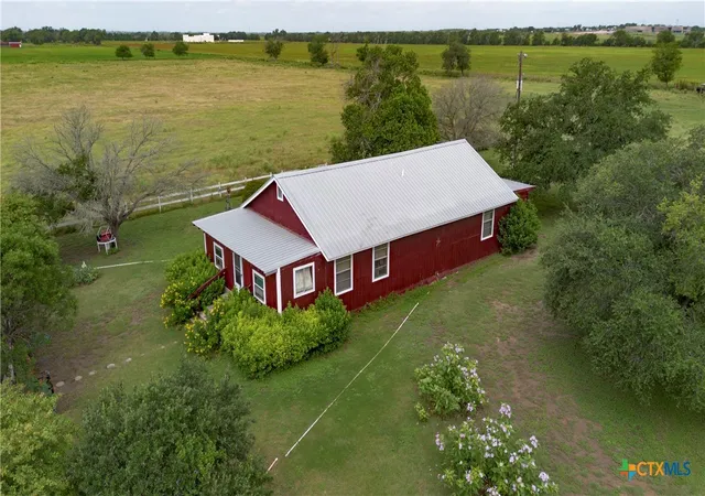 Photo 1 of Single family home for sale at 402 Happy Hvn Rd, Mc Queeney, TX 78123 | MLS# 619960 | Listing updated on 2026-07-18