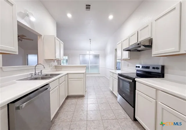 Photo 2 of Single family home for sale at 129 Meadowbrook Dr, Temple, TX 76502 | MLS# 619988 | Listing updated on 2026-10-08