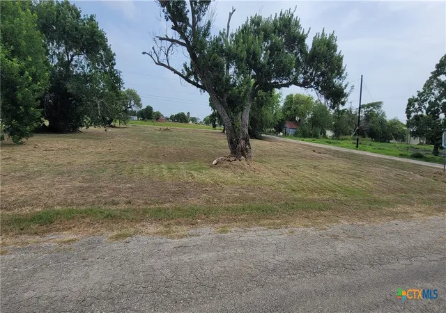 2nd image of 509 W Houston Ave, Seadrift, TX 77983 | MLS# 619970