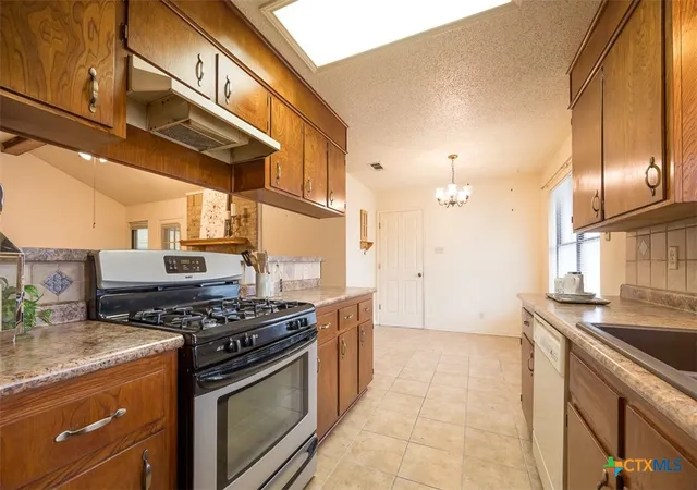 5th image of 1301 Daude Ave, Killeen, TX 76549 | MLS# 619123